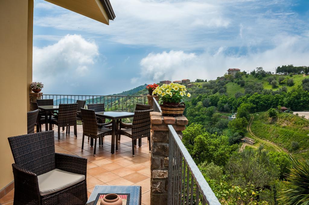 Villa Bernadette San Mauro Cilento Exterior photo
